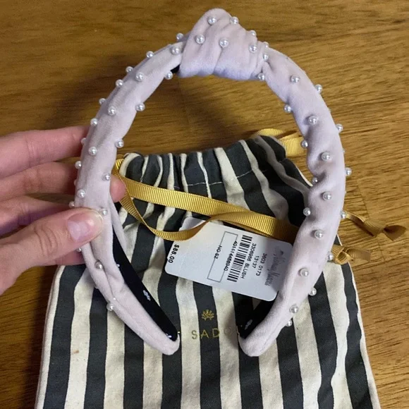 Lele Sadoughi Knotted Pearl Headband in Blush LeLe Sadoughi KNIT PEARL KNOTTED HEADBAND | Garmentory main image 3